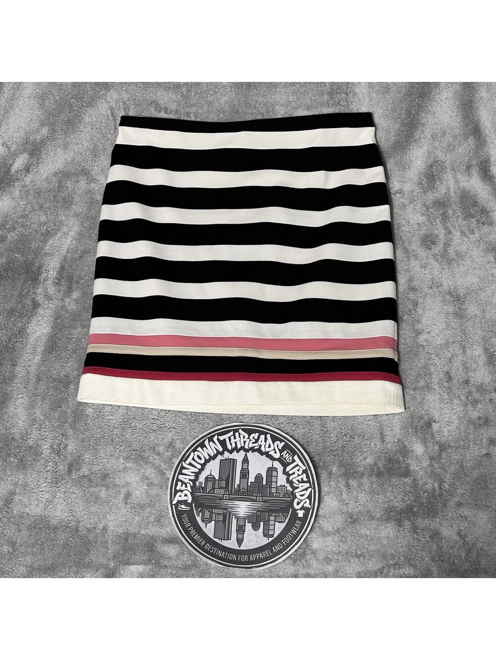 White House Black Market Women’s Size 8 White Black Cream Striped Pencil Skirt